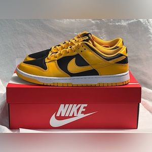Nike Dunk Low
Championship Goldenrod Men’s 11